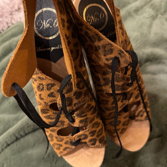 No. 6, Leopard Print Lace Up Women's Wooden Sandals, Size 38/7.5 - Picture 3 of 12
